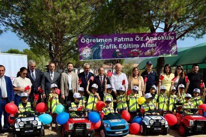 cinede-ogrenciler-akulu-aracla-trafik-kurallarini-uygulamali-ogrenecek