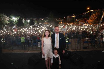civril-elma-festivalinde-cem-adrian-unutulmaz-gece-yasatti