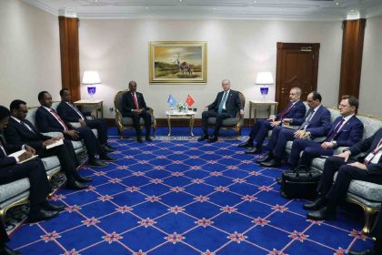cumhurbaskani-erdogan-somali-cumhurbaskani-seyh-mahmud-ile-gorustu