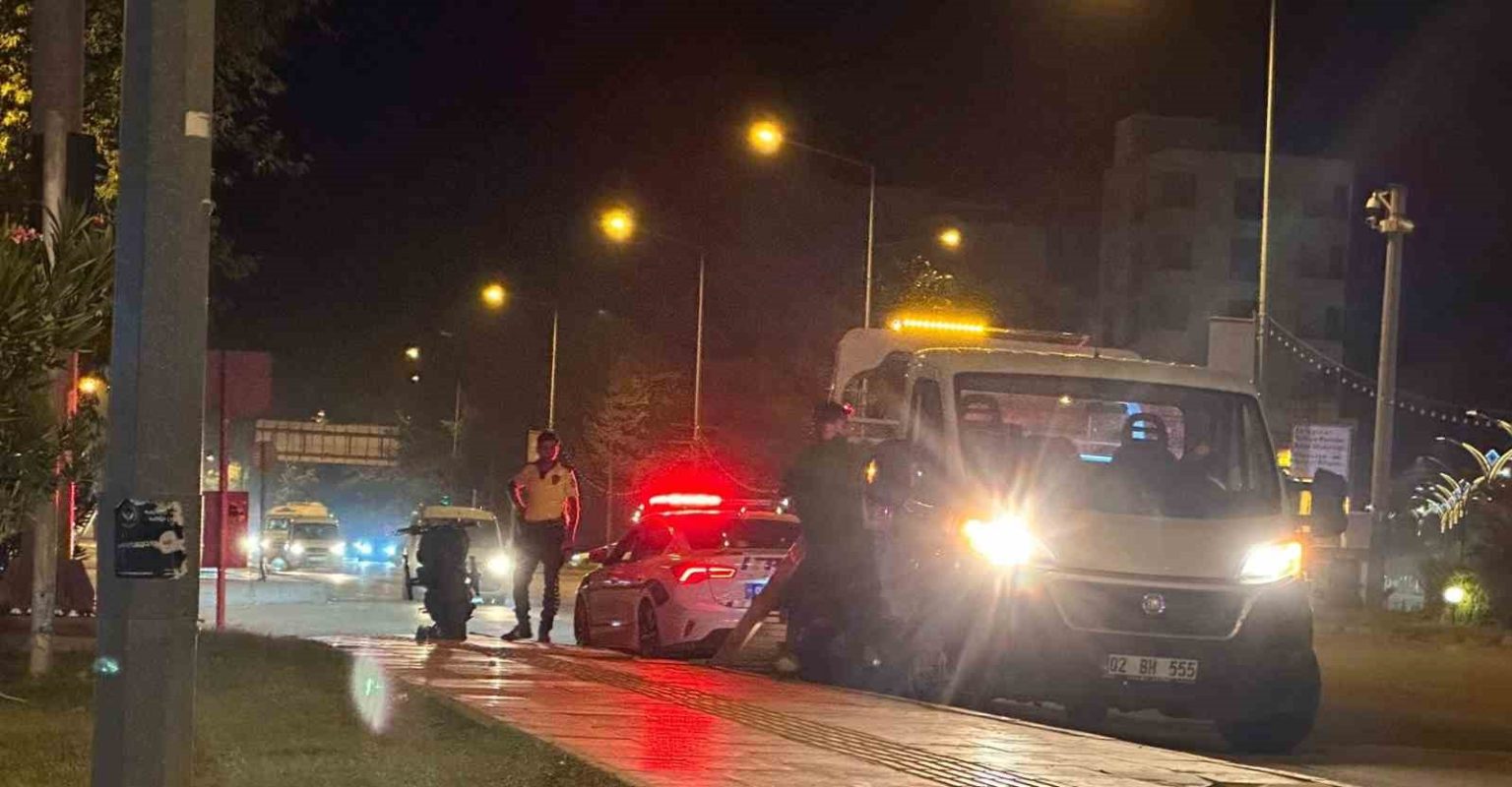 direge-carpan-motosikletin-surucusu-agir-yaralandi