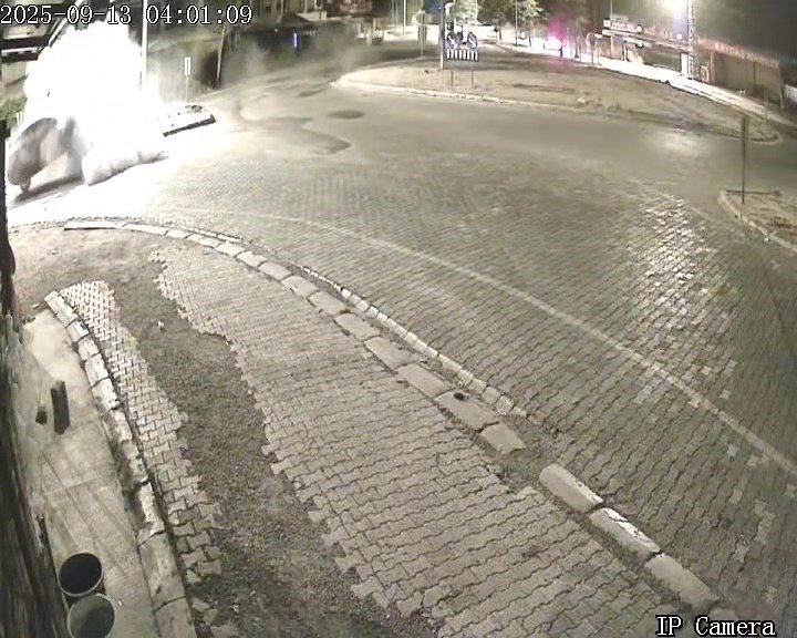 elazigda-trafik-kazalari-kameralara-yansidi