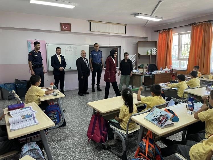 golpazari-kaymakami-kilic-ogrencilerle-bulustu
