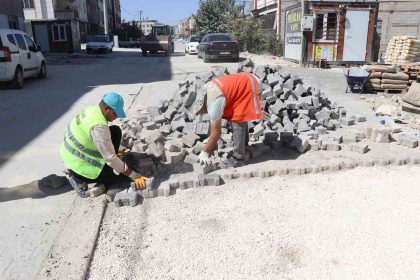 haliliyede-15-ekiple-yol-yapim-ve-onarim-calismalari-suruyor