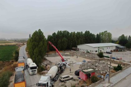 inonude-dugun-salonu-icin-ilk-beton-atildi
