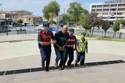 izmir-buyuksehir-personeli-fetoden-ihrac-polis-kimligiyle-yakalandi
