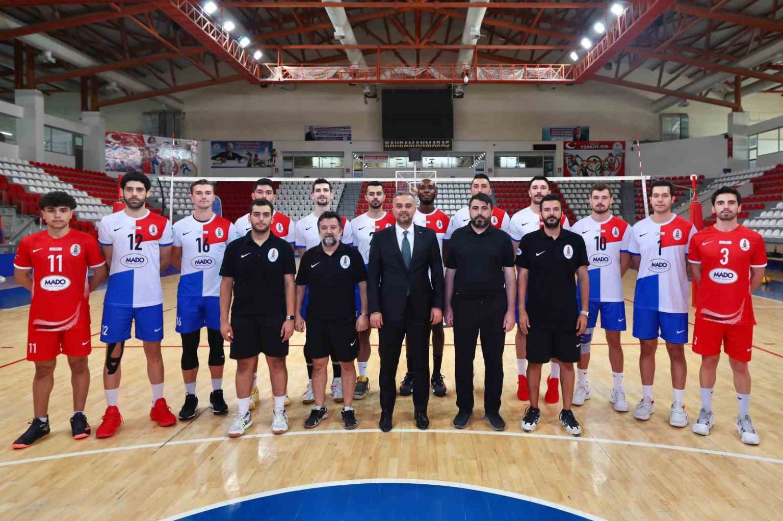 onikisubat-belediyespor-voleybol-takimi-resmen-kuruldu