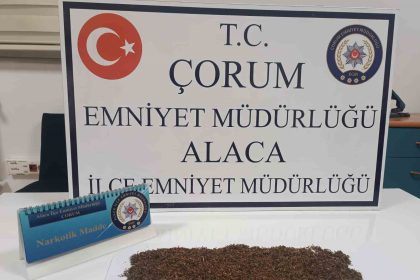 polisin-suphesi-ele-verdi-uyusturucuyla-yakalanan-3-kisi-gozaltina-alindi
