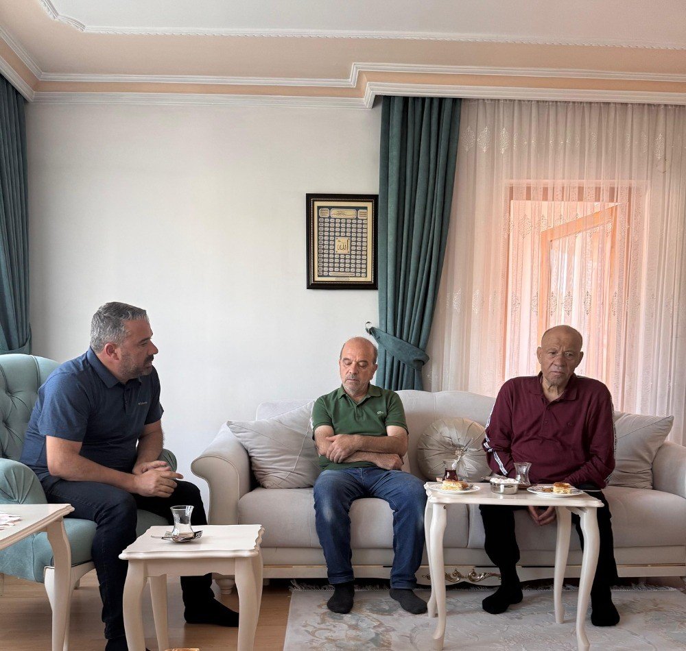 pursaklar-belediye-baskani-cetinden-yakinlarini-kaybeden-vatandaslara-taziye-ziyareti