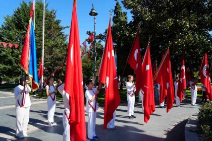 samsunda-ilkogretim-haftasi-torenle-kutlandi