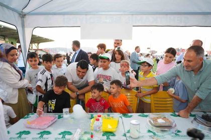 sehitkamilde-bilim-kasifleri-eserlerini-sergiledi