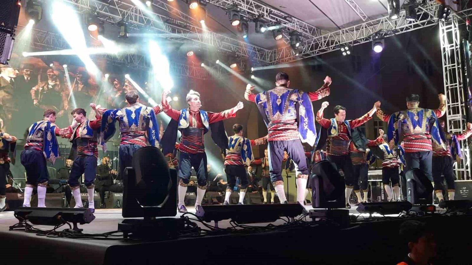 vezirkoprude-genclik-konseri-coskusu