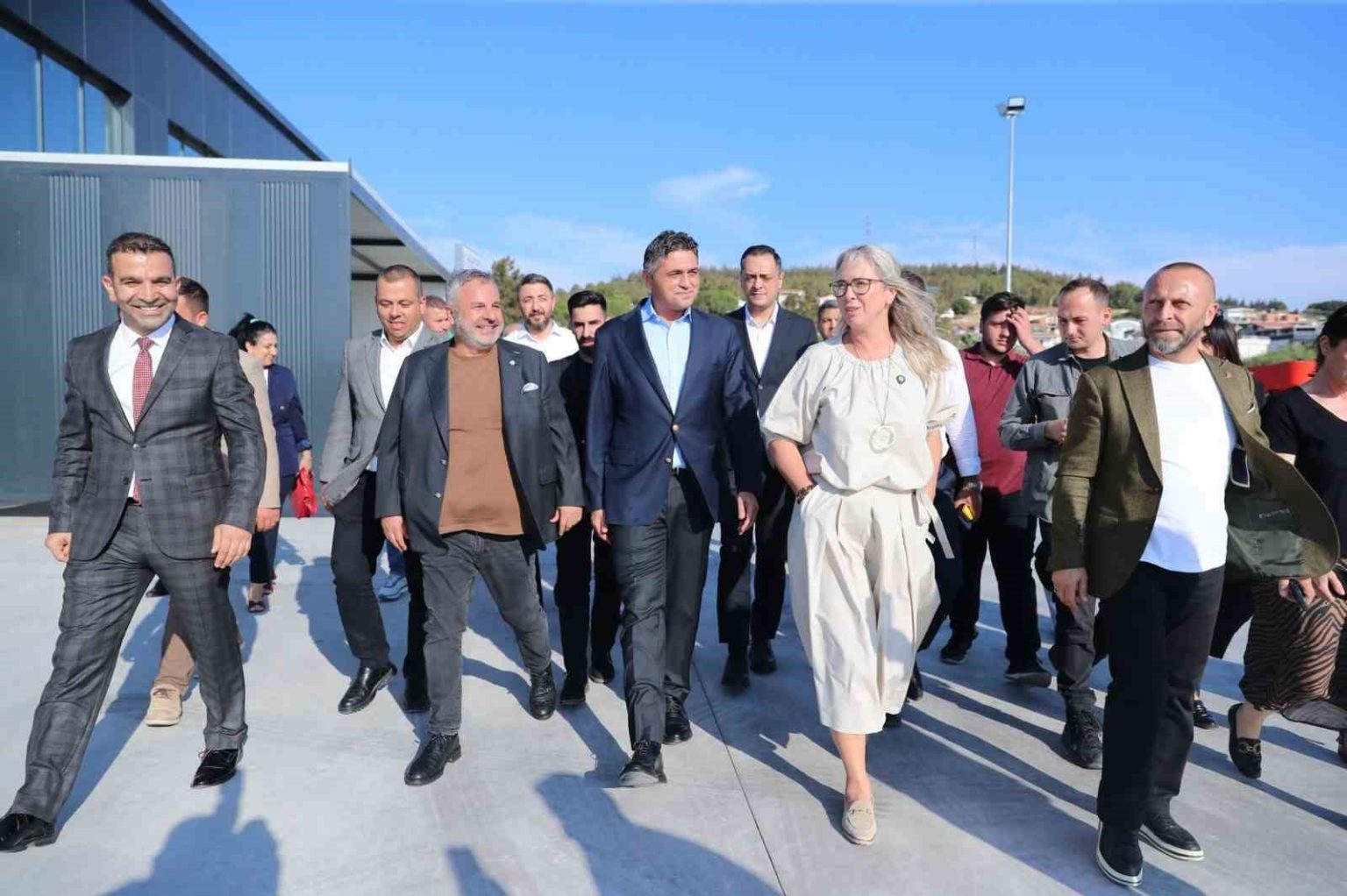 ak-partili-cankiridan-izmir-buyuksehire-cagri-yetkiyi-verin-ihmale-son-verelim