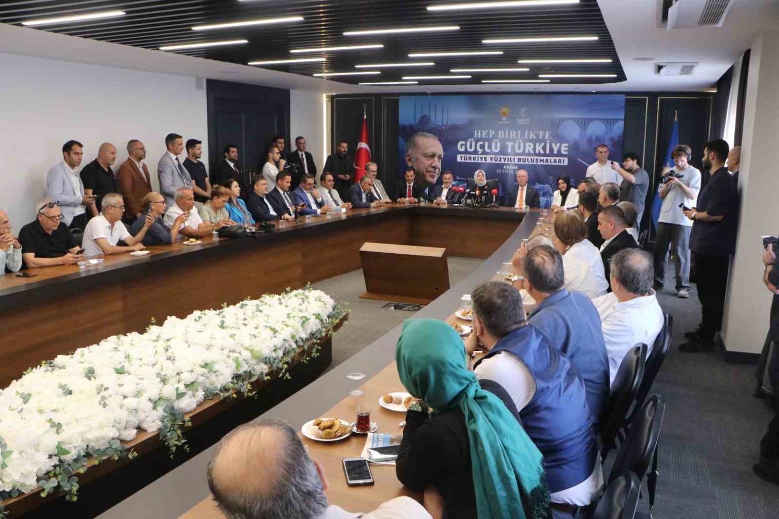 ak-partili-heyetten-turkiye-yuzyili-bulusmalari