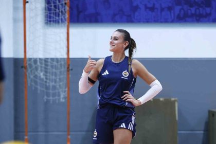 alessia-orro-ve-agnieszka-korneluk-ilk-antrenmanina-cikti