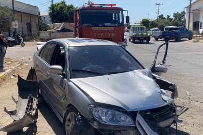 antalyada-otomobil-trafoya-ve-otobus-duragina-carpti-1-yarali