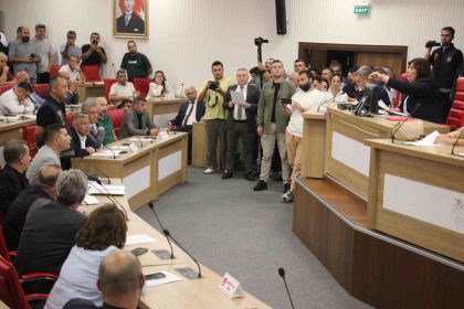 aydin-buyuksehir-belediye-meclisi-2-defa-ertelendi