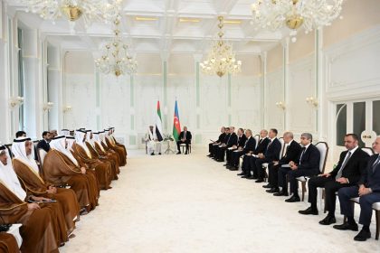 bae-devlet-baskani-nahyan-azerbaycan-cumhurbaskani-aliyev-ile-bir-araya-geldi