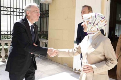 bakan-goktas-frankofon-buyukelciler-ile-bir-araya-geldi