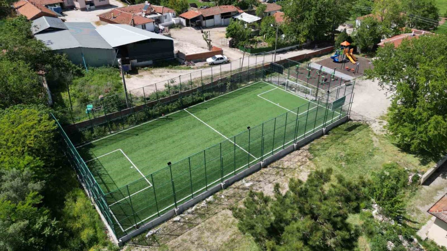 balikesirli-genclerin-egitim-ve-spor-imkanlari-artiyor