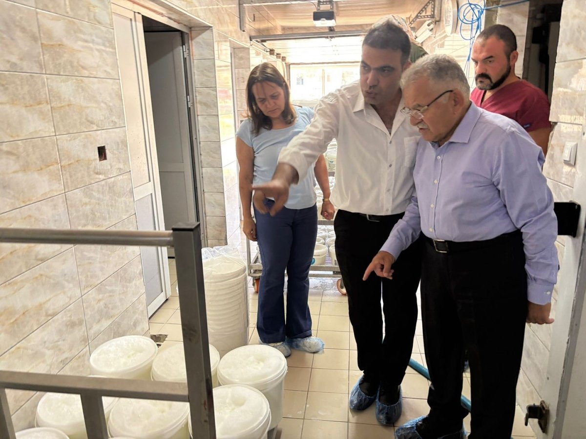 baskan-buyukkilictan-hurmetcide-manda-yetistiriciligine-destek-ziyareti