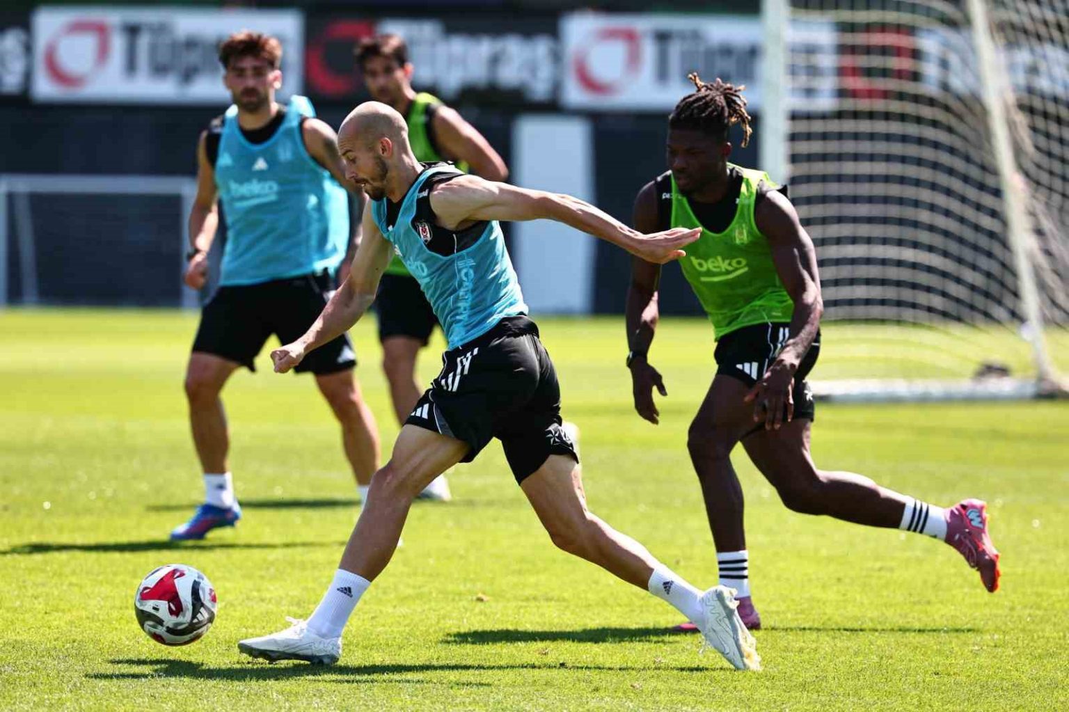 besiktas-goztepe-maci-hazirliklarini-surdurdu