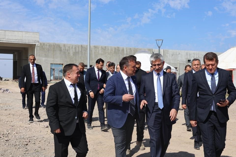 bilecikte-genclik-kampi-ve-tematik-parkta-inceleme