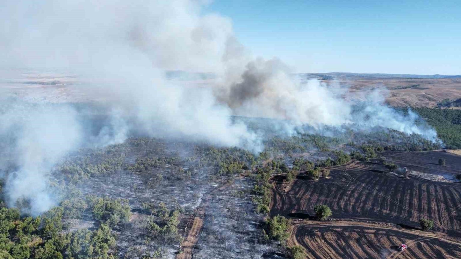 corumdaki-yanginda-70-bin-donumden-fazla-alan-zarar-gordu