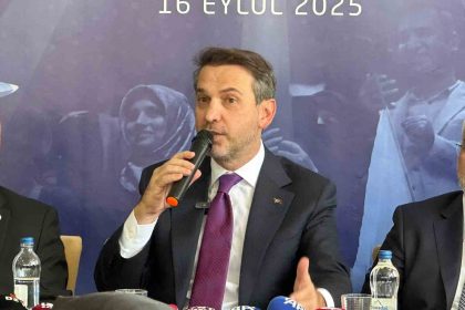 enerji-ve-tabii-kaynaklar-bakani-bayraktar-adiyaman-asrin-felaketinin-ardindan-buyuk-oranda-ayaga-kalkmis