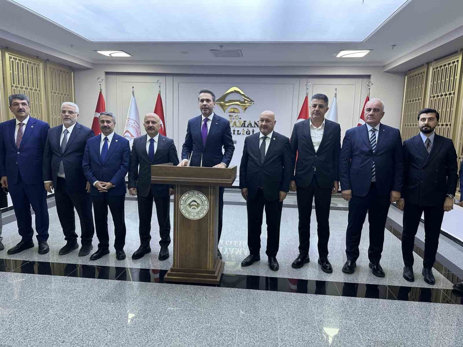 enerji-ve-tabii-kaynaklar-bakani-bayraktar-adiyamanda