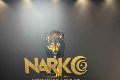 eve-yapilan-uyusturucu-baskini-polis-kamerasinda