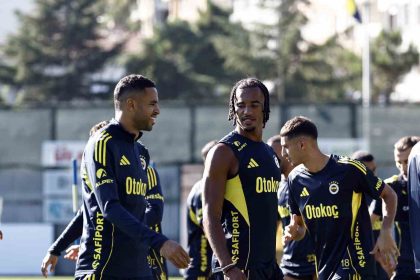 fenerbahce-alanyaspor-maci-oncesi-kampa-girdi