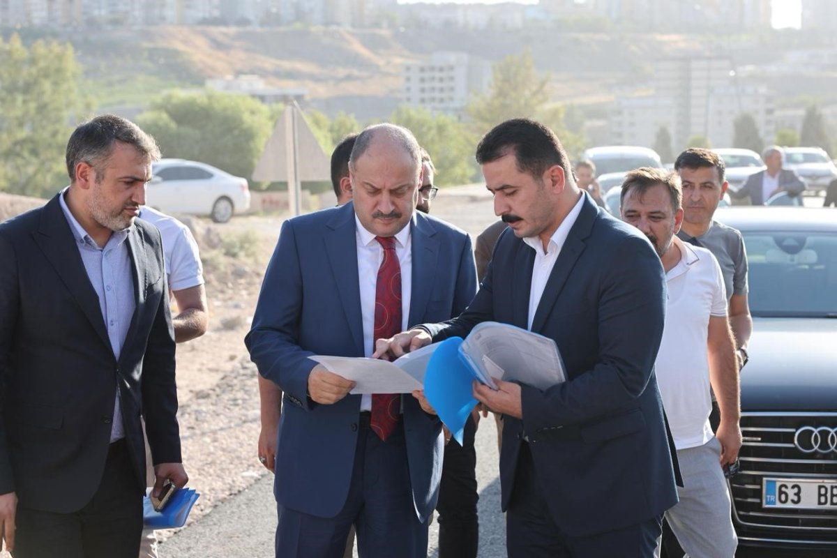 gulpinar-sehir-hastanesi-yolunda-incelemelerde-bulundu