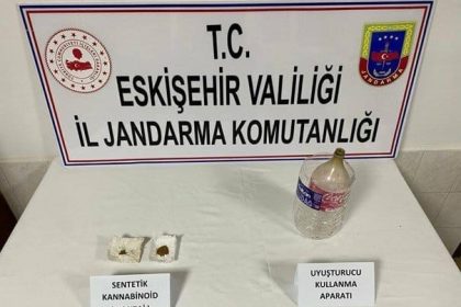 jandarma-eskisehire-uyusturucu-getiren-2-supheliyi-yakaladi