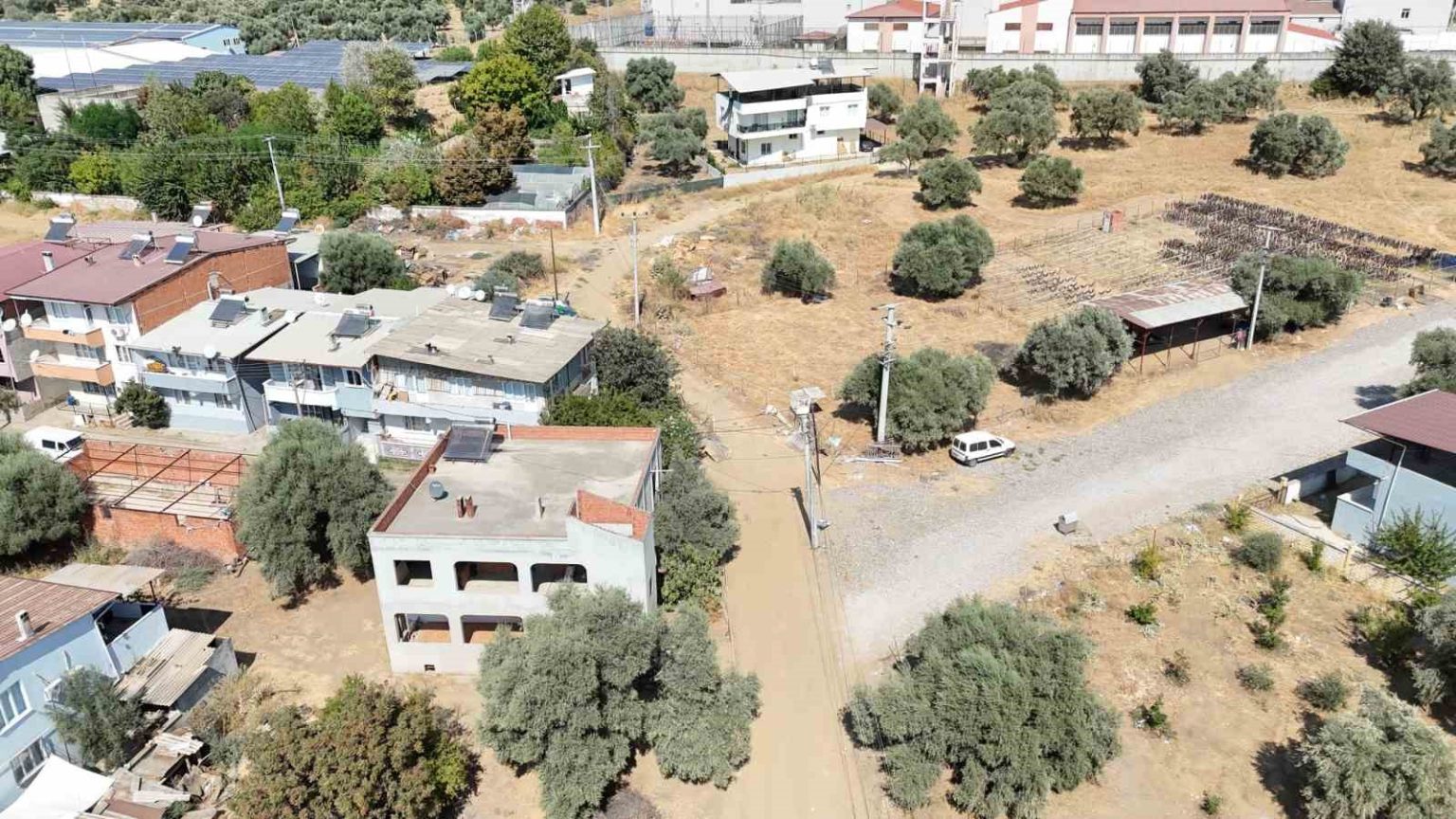 nazilli-belediyesi-yildiztepede-yol-yenileme-calismalarina-basladi