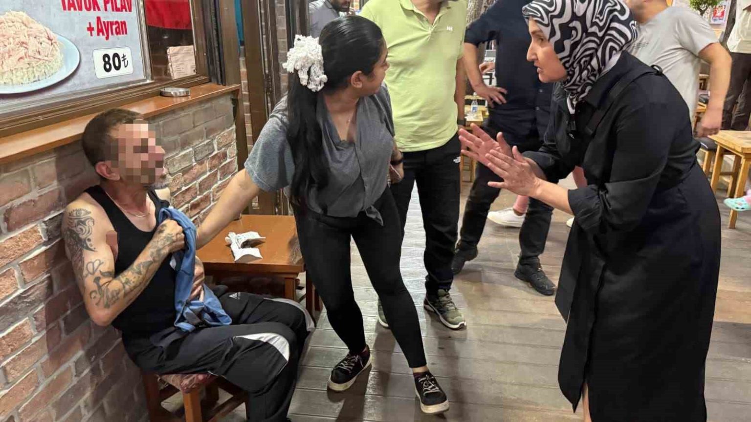 orduda-bicakli-saldiri-1-yarali