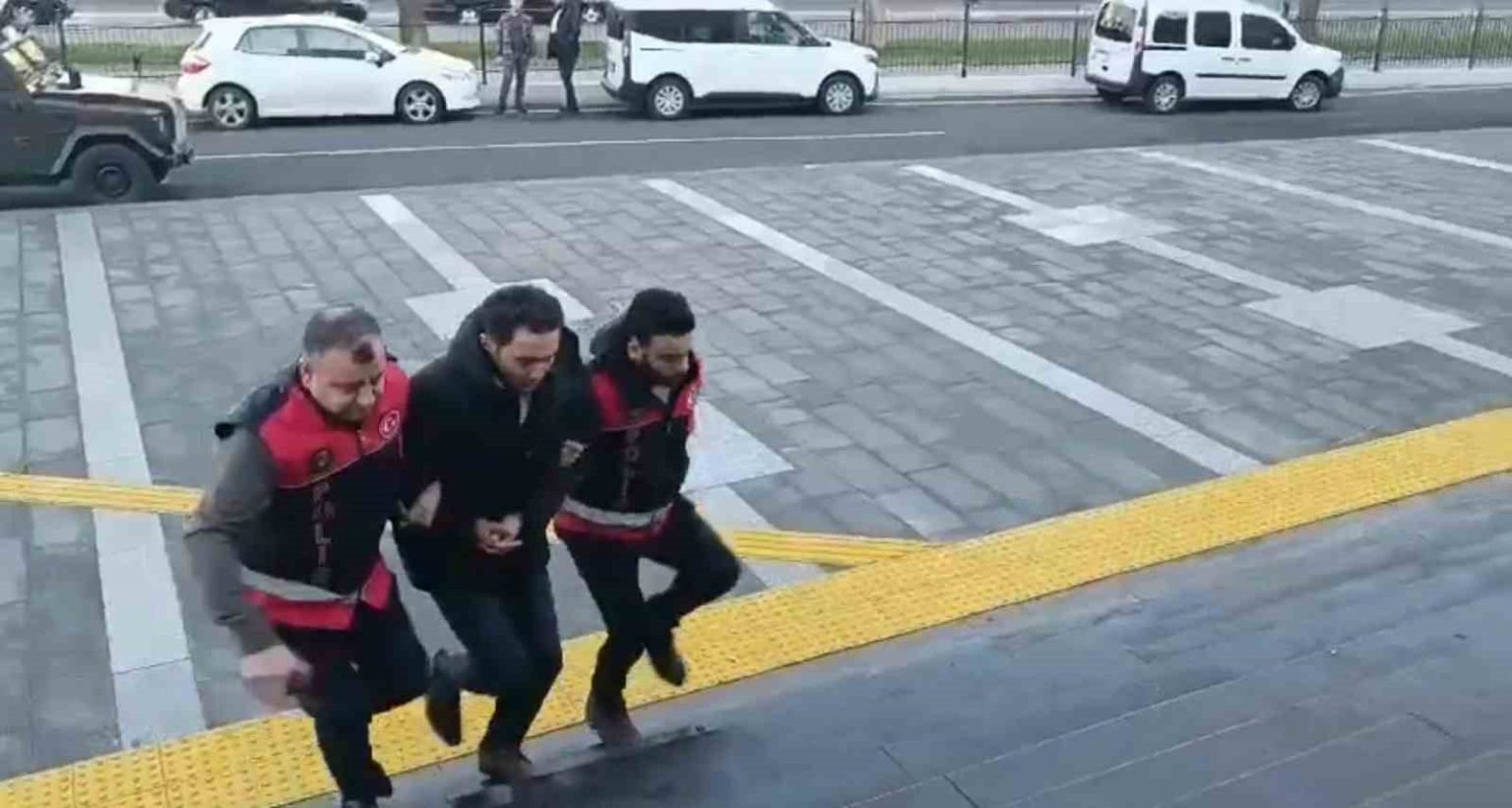 peygamber-efendimize-hakaret-ettigi-iddia-edilen-eski-belediye-personeli-hakim-karsisina-cikacak