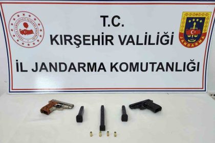 ruhsatsiz-silah-tasiyan-sahislar-denetime-takildi