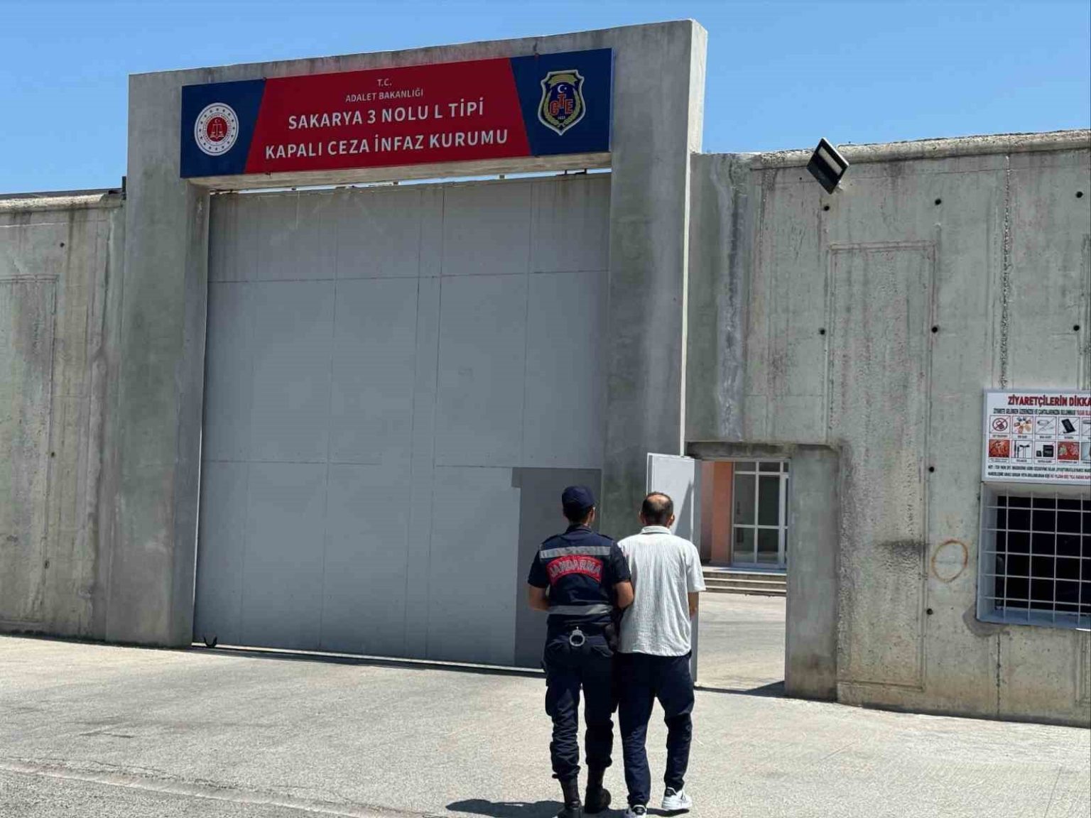 suc-rekortmenleri-yakalandi-yasi-kadar-suc-kaydinin-yaninda-55-yil-hapis-cezasi-varmis