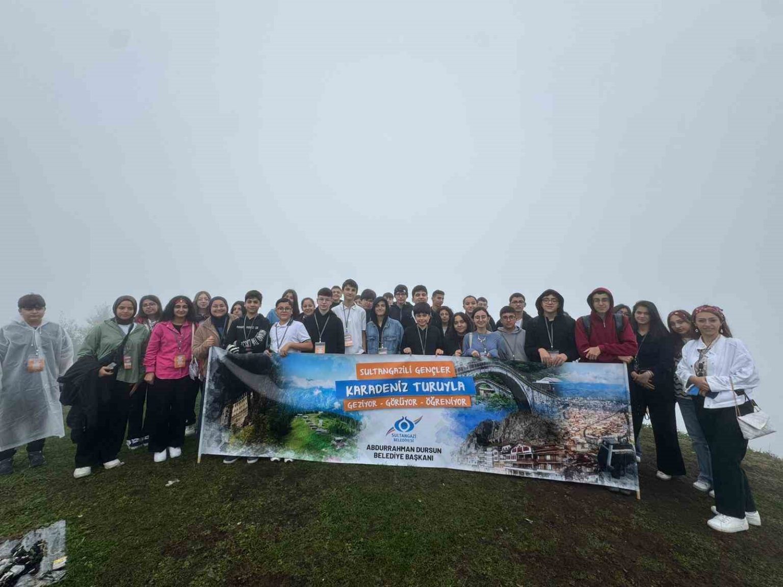 sultangazide-basarili-ogrencilere-5-gunluk-karadeniz-turu-odulu