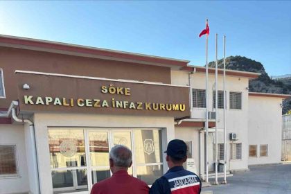 suphe-uzerine-durdurulan-aracta-9-duzensiz-gocmen-yakalandi