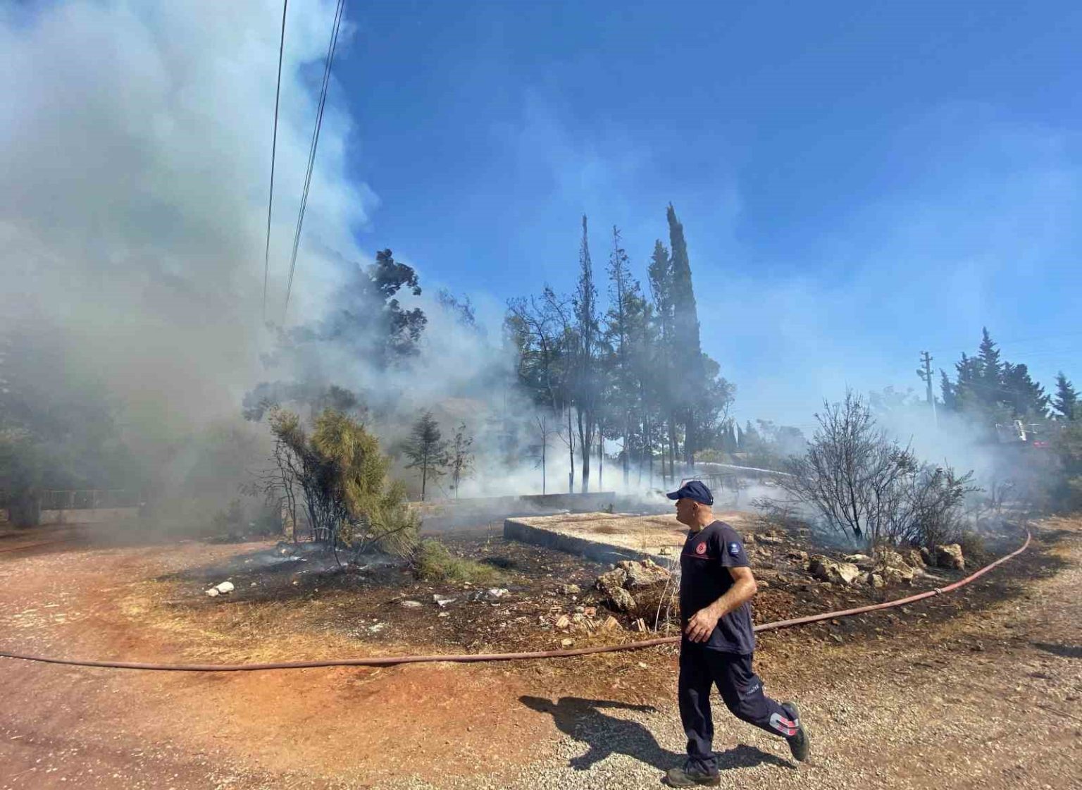 antalyada-yasli-kadini-sinir-krizine-sokan-yangin