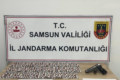 aractaki-ozel-zuladan-sentetik-hap-cikti-1-gozalti