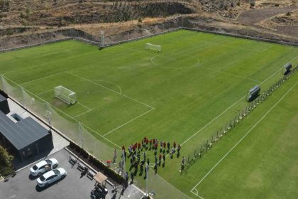 baskan-buyukkilictan-sporun-kalbinin-attigi-erciyes-yuksek-irtifa-kamp-merkezine-ziyaret