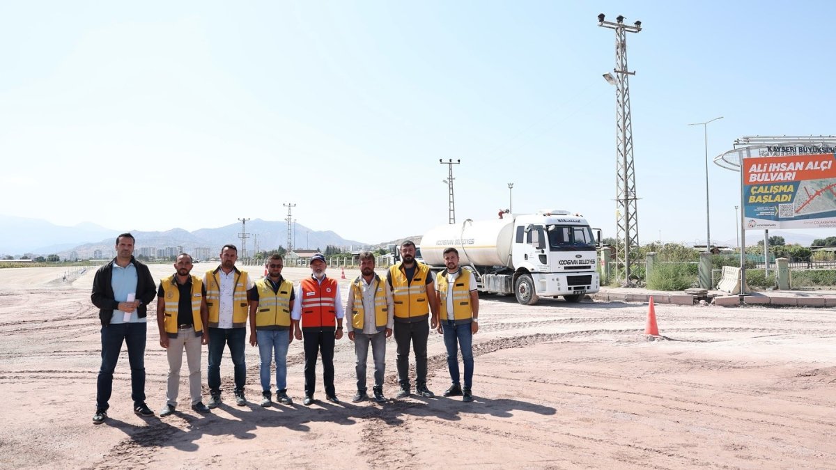 baskan-colakbayrakdar-marka-ve-model-kayseri-belediyeciligini-bir-ust-seviyeye-tasiyoruz