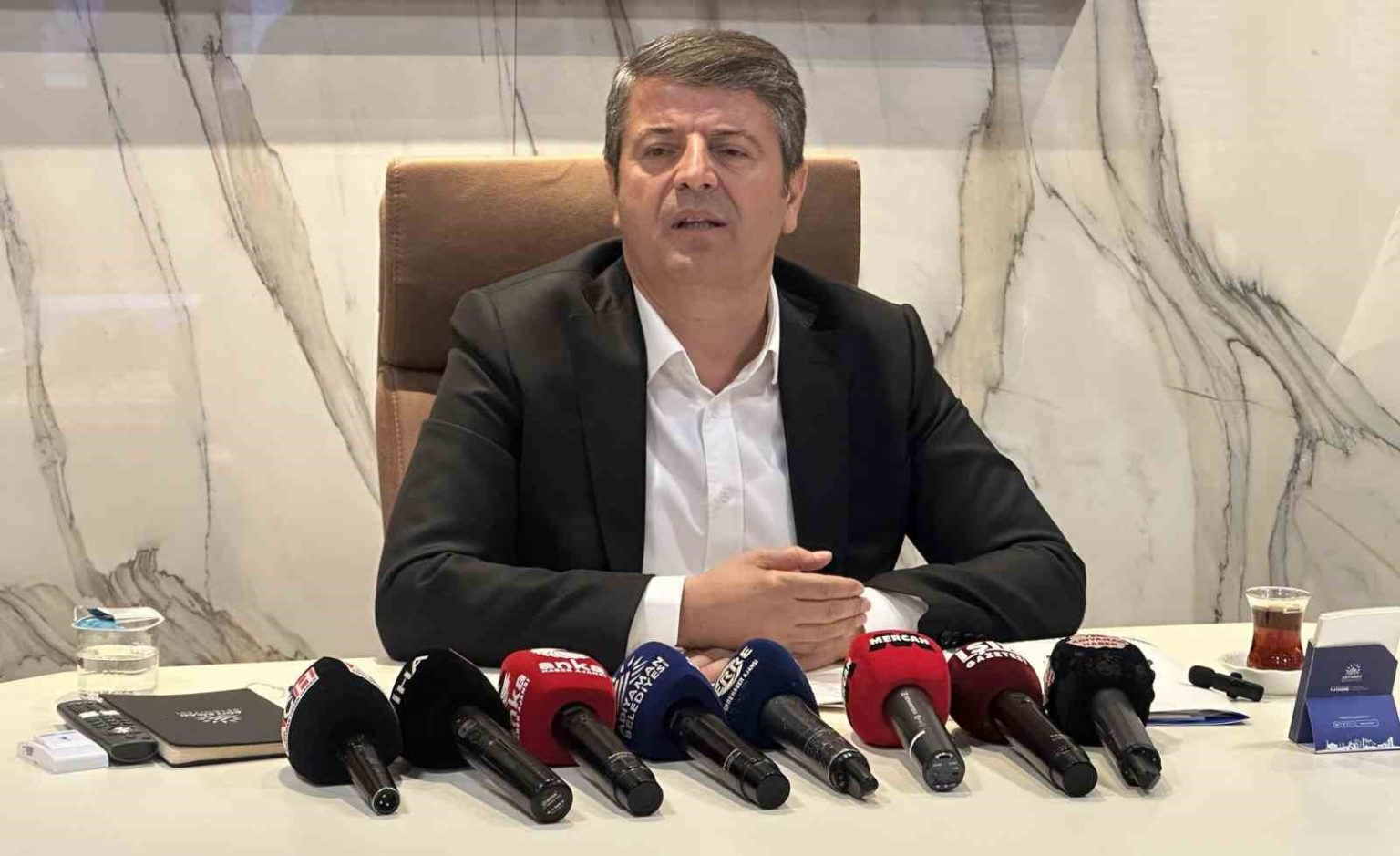 baskan-tutdereden-ak-partiye-gecis-iddialarina-cevap