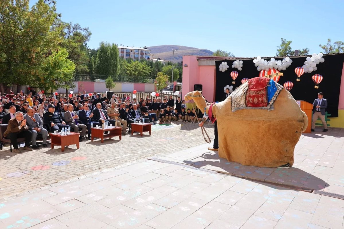 bayburtta-ilkogretim-haftasi-kutlandi