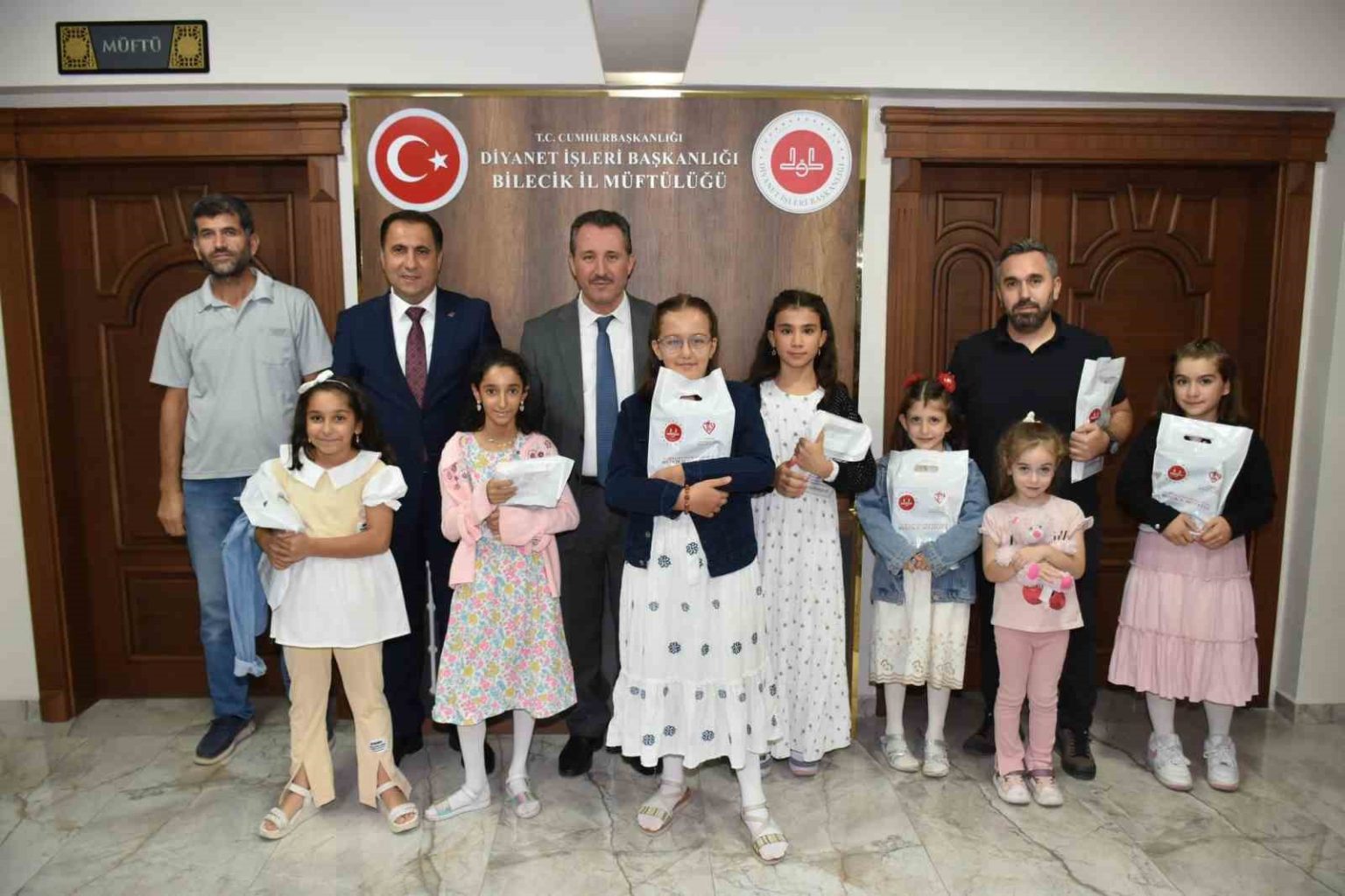 bilecikte-cocuk-evlerinde-kuran-i-kerim-sevinci