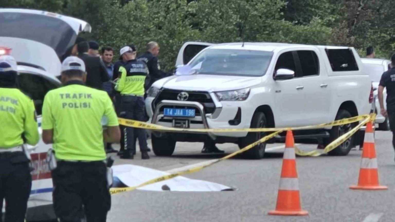 boluda-trafik-kazasi-27-yasindaki-polis-memuru-hayatini-kaybetti