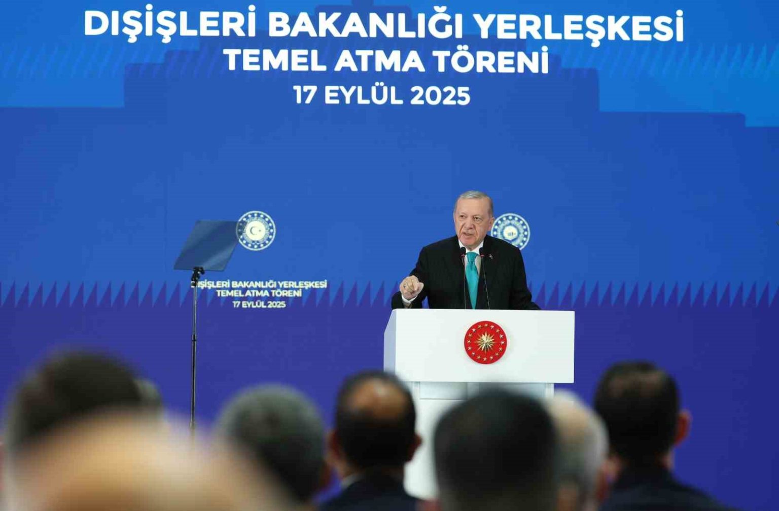 cumhurbaskani-erdogan-hitler-ozentisi-tiplerin-kuyruk-acisi-belki-de-hic-gecmeyecek