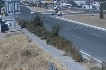 elazigdaki-kaza-guvenlik-kameralarina-yansidi